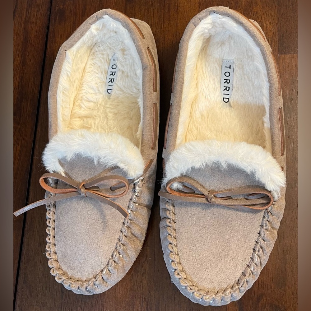 Torrid Women's Moccasin Slippers Sz 10